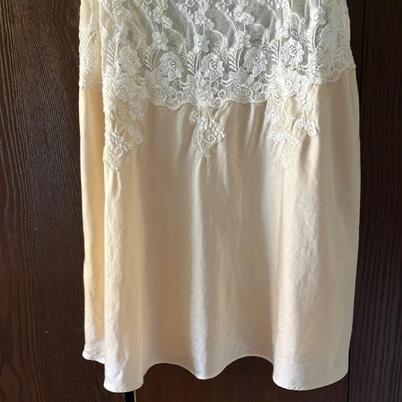 Victoria Secret spaghetti strapped nightgown. Short with see through top. Size L - Picture 3 of 6